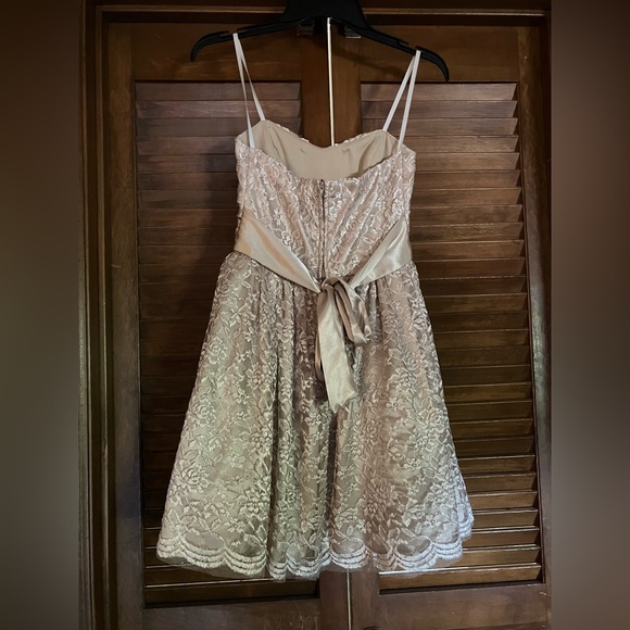 City Studio Macy’s Brand Strapless Gold Zip Dress NWT Lace W/ Rose Size 1 Women - Picture 3 of 7